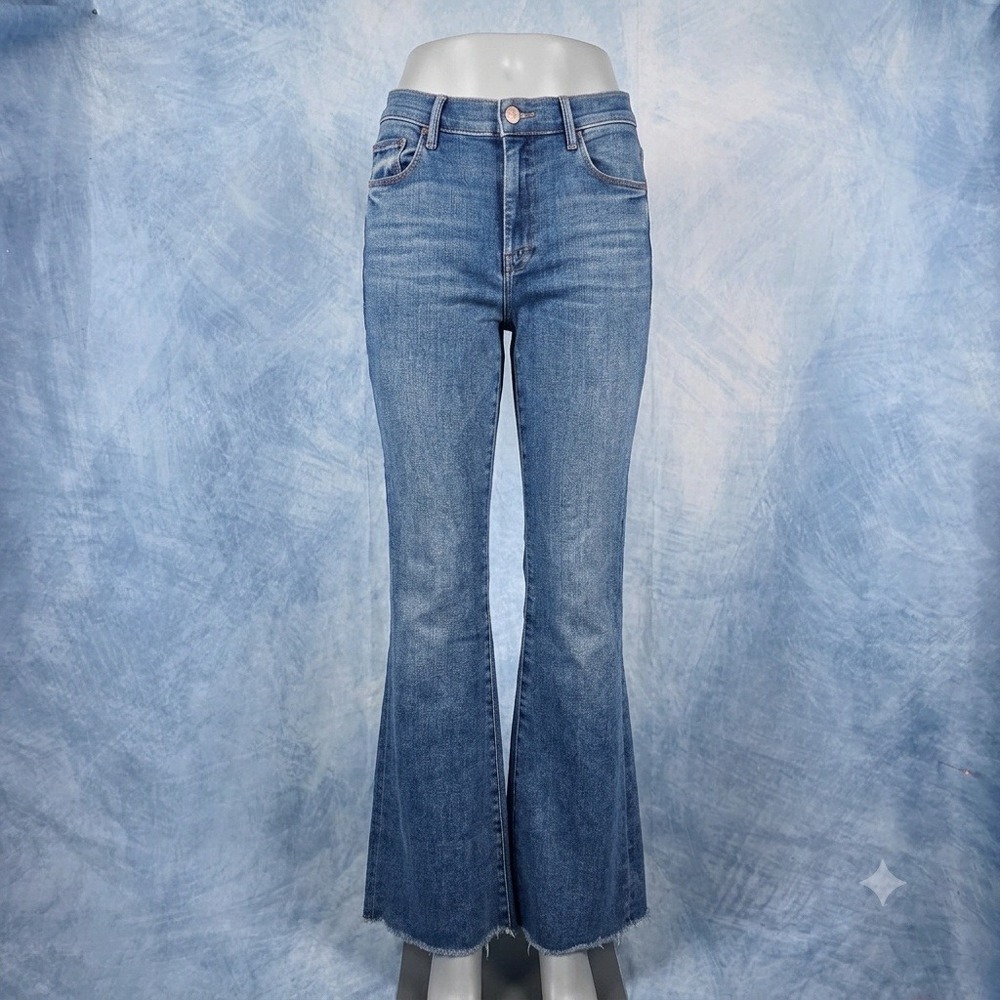 Mother The Weekender Fray Flare Jeans Blue Denim Raw Hem Size 29